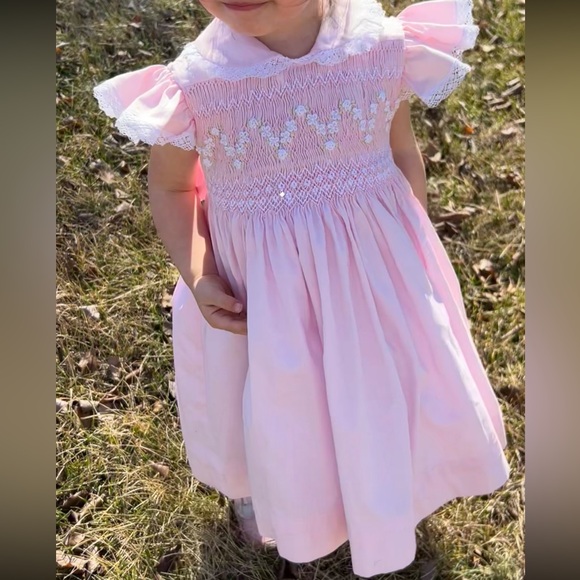 artes mimoes da mi Other - Pink Smocked Dress with Lace Details size 0(2t?) vintage Peter Pan style dress